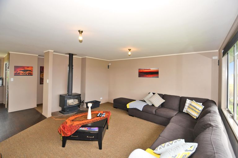 Photo of property in 301 Ranganui Road, Kaiwaka, 0573