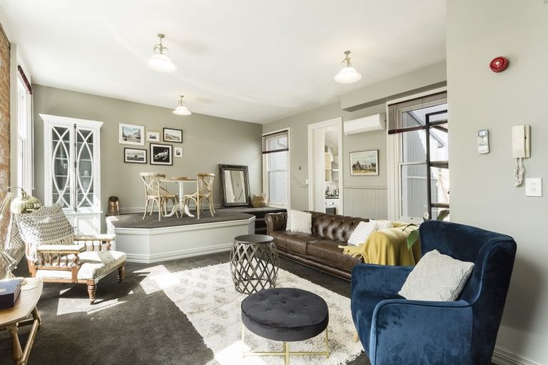 Photo of property in 10/33 Dowling Street, Dunedin Central, Dunedin, 9016