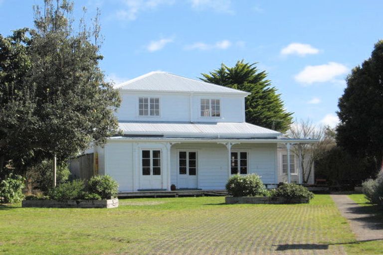 Photo of property in 16 Hamilton Crescent, Whitianga, 3510