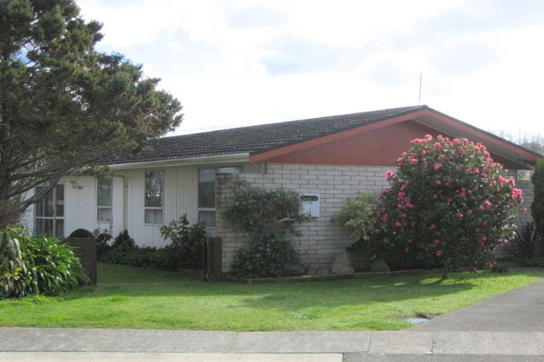 Photo of property in 23 Tawhara Place, Edgecumbe, 3120