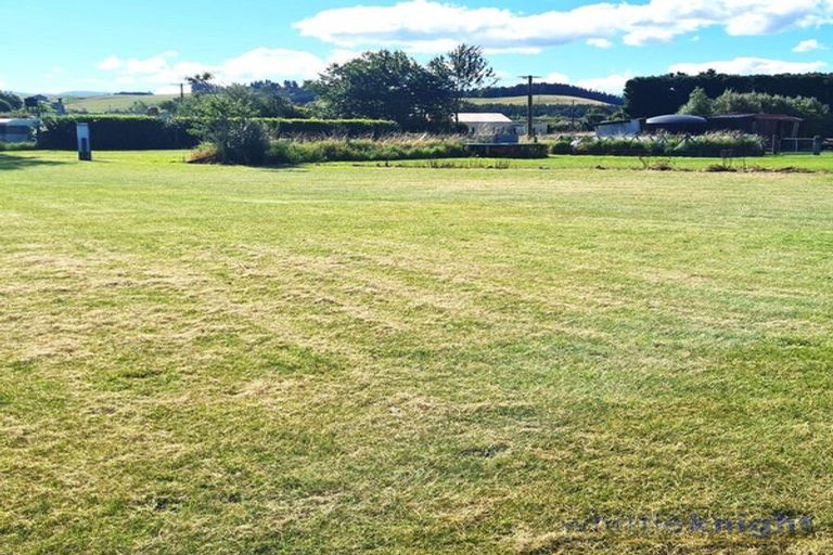 Photo of property in 17 James Street, Coalgate, 7673