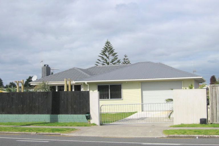 Photo of property in 16 Golf Road, Mount Maunganui, 3116