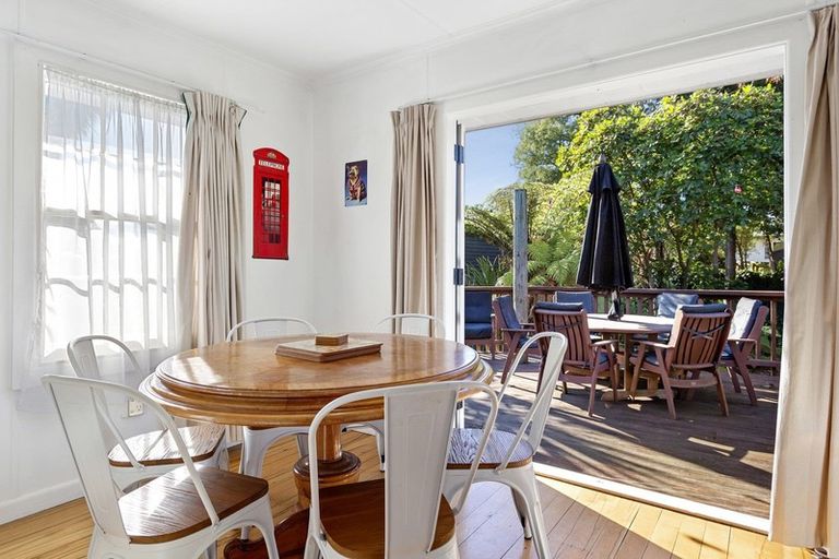 Photo of property in 30 Taupo View Road, Taupo, 3330