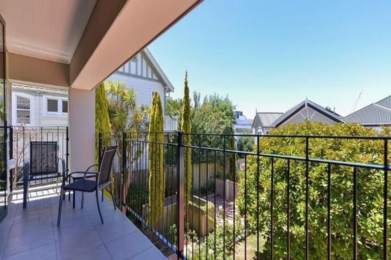 Photo of property in 11/28 Hobson Street, Thorndon, Wellington, 6011