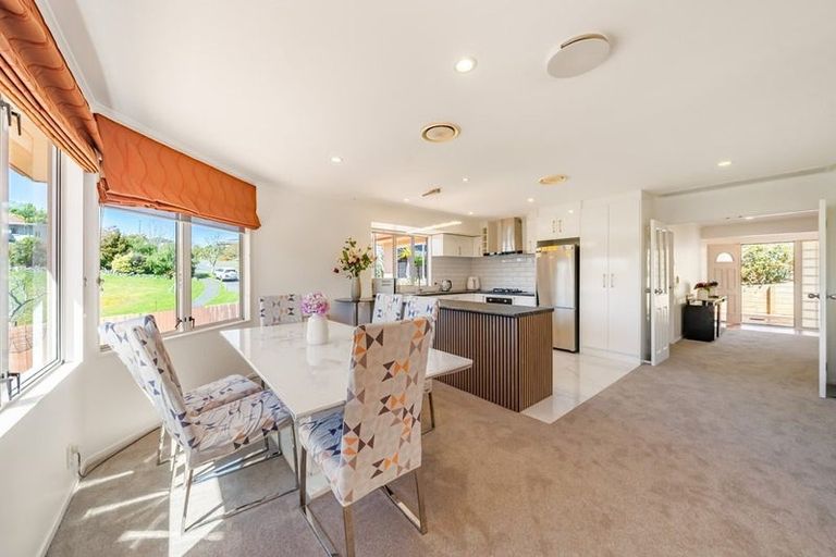 Photo of property in 14 Sylvan Way, Silverstream, Upper Hutt, 5019
