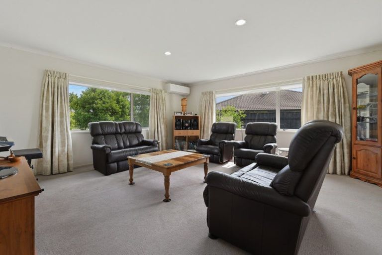 Photo of property in 15 Teal Place, Pyes Pa, Tauranga, 3112