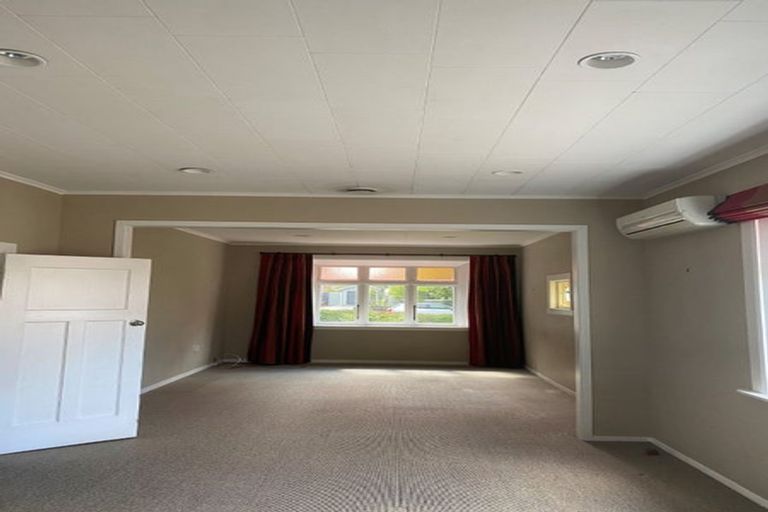 Photo of property in 10 Mere Mere Avenue, Palmerston North, 4414