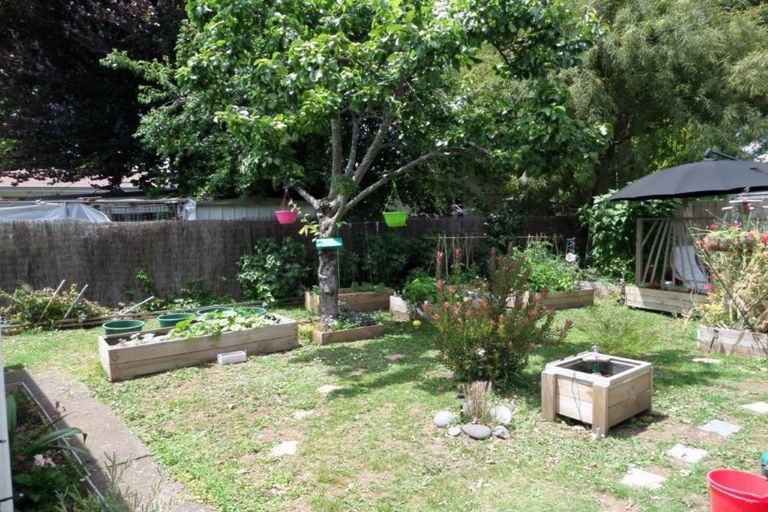 Photo of property in 4 Toi Grove, Turangi, 3334