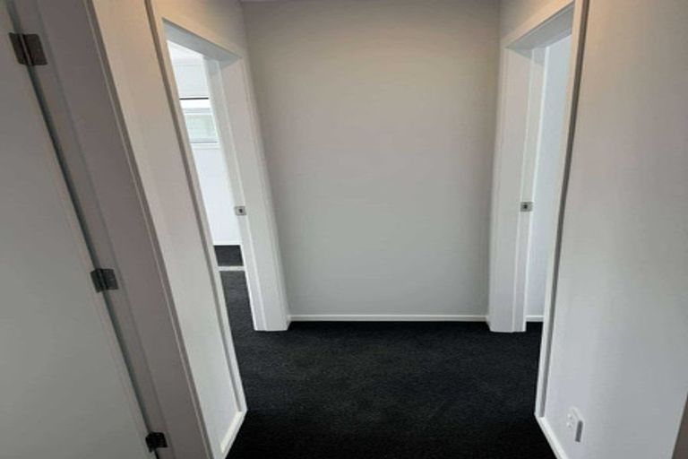 Photo of property in 7/64 Glen Road, Stokes Valley, Lower Hutt, 5019