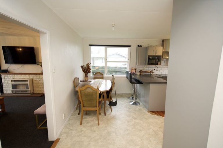 Photo of property in 9 Waterford Place, Westbrook, Palmerston North, 4412