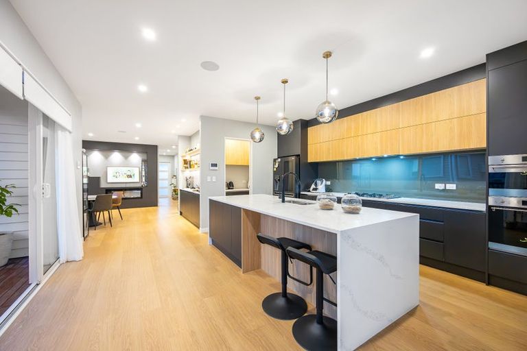 Photo of property in 14 Davey Crescent, Orewa, 0931