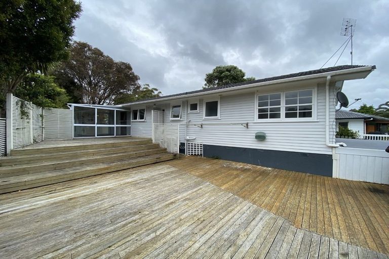 Photo of property in 32 Spinella Drive, Bayview, Auckland, 0629