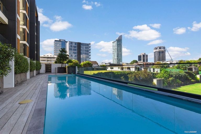 Photo of property in Frank Sargeson Apts, 201/74 Anzac Street, Takapuna, Auckland, 0622