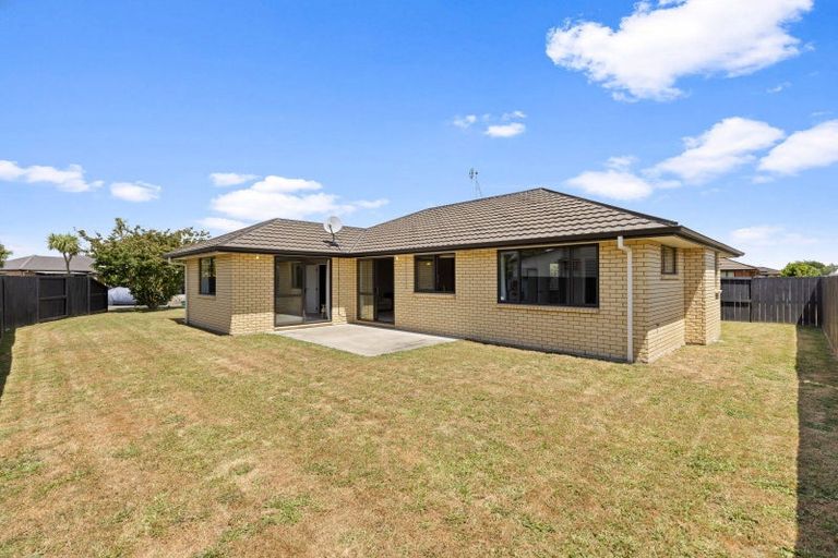 Photo of property in 13 Chadwick Place, Rototuna North, Hamilton, 3210