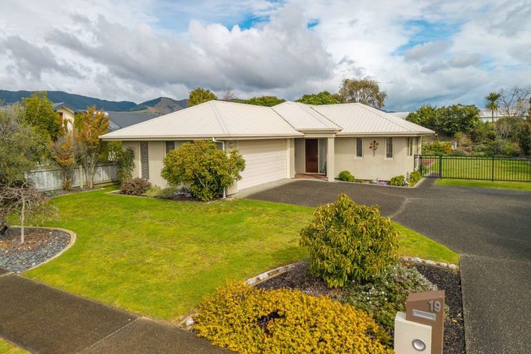 Photo of property in 19 Kendall View, Stoke, Nelson, 7011