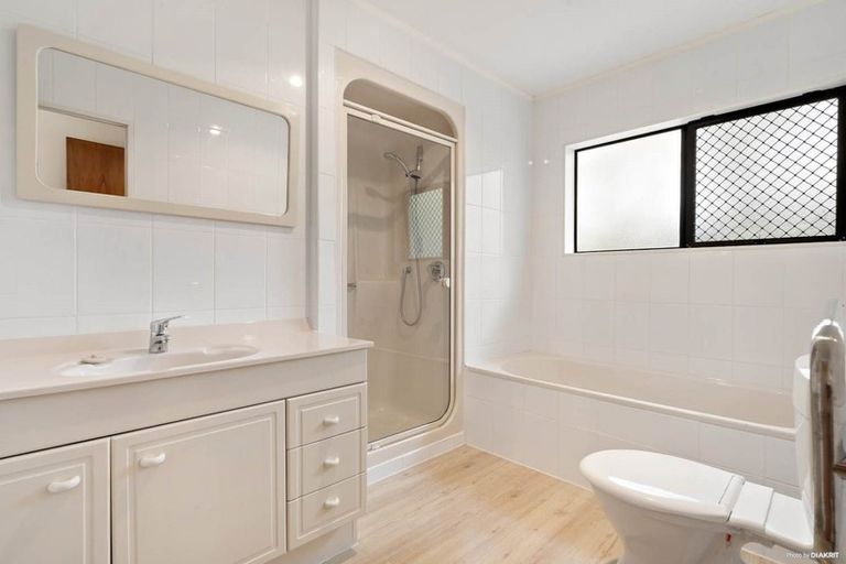 Photo of property in 36 Sturges Road, Henderson, Auckland, 0612