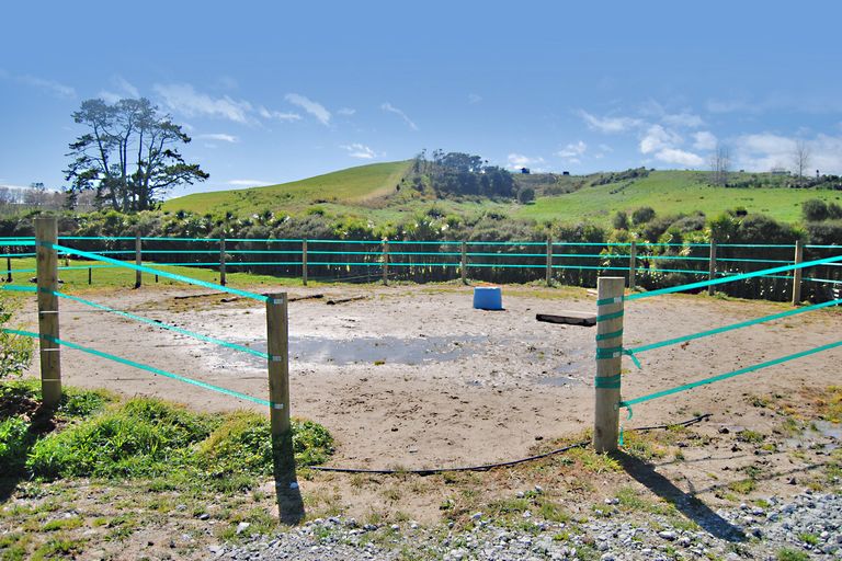 Photo of property in 533 Settlement Road, Kaiwaka, 0573