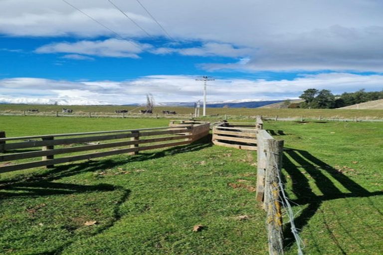 Photo of property in 2915 Tarras-cromwell Road, Tarras, Cromwell, 9383