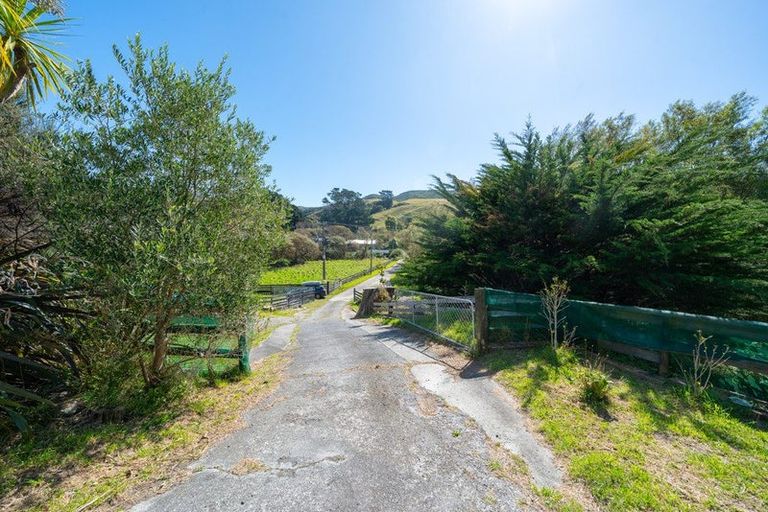 Photo of property in 474 Omokoroa Road, Makara, Wellington, 6972