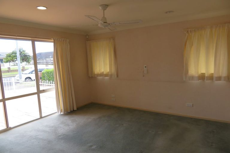 Photo of property in 38 Millhouse Drive, Northpark, Auckland, 2013