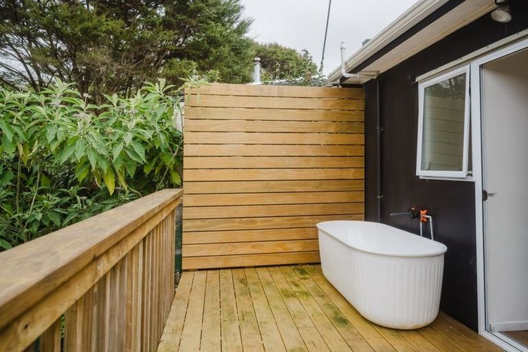 Photo of property in 5 Upper Cross Street, Raglan, 3225