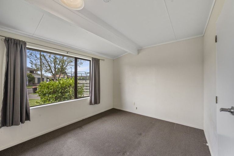 Photo of property in 51 Spriggs Crescent, Greenmeadows, Napier, 4112