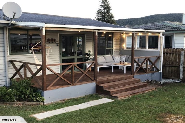 Photo of property in 6 Mararoa Drive, Manapouri, 9679