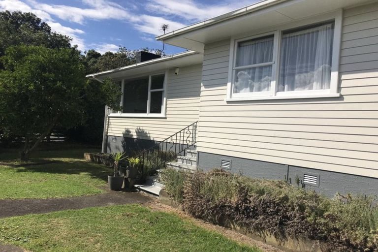 Photo of property in 4 Hereford Street, Te Atatu Peninsula, Auckland, 0610