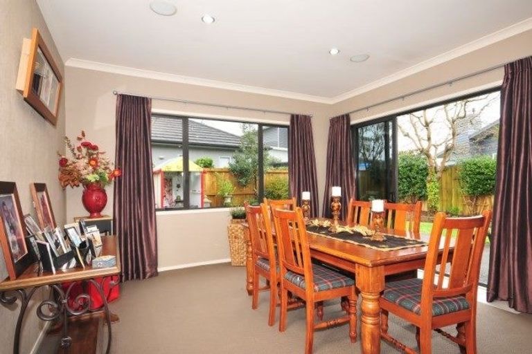 Photo of property in 45 The Esplanade, Huntington, Hamilton, 3210