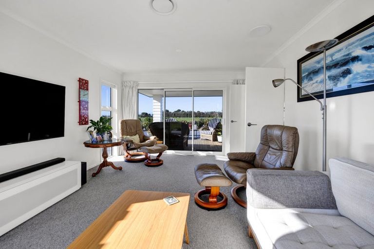 Photo of property in 60 Turangi Road, Motunui, Waitara, 4383