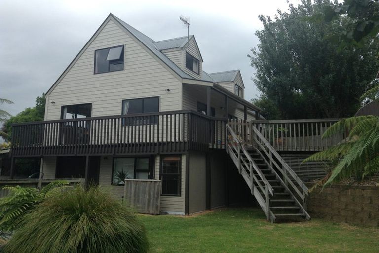 Photo of property in 5 Goldsborough Avenue, Raumati Beach, Paraparaumu, 5032