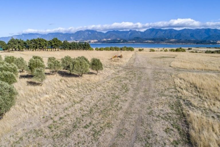 Photo of property in 97 Lake Ferry Road, Lake Ferry, Featherston, 5772