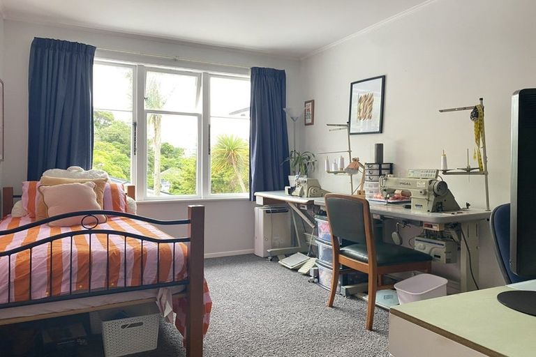 Photo of property in 68 The Drive, Tawa, Wellington, 5028