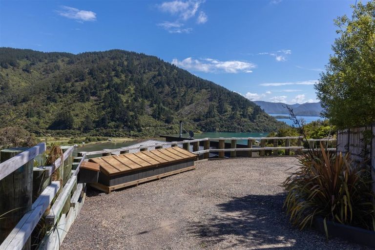 Photo of property in 615 Port Underwood Road, Whatamango Bay, Picton, 7281