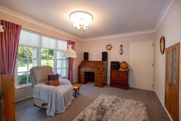 Photo of property in 429 Te Moana Road, Waikanae, 5036