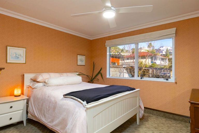 Photo of property in 40-42 Waikawa Road, Picton, 7220