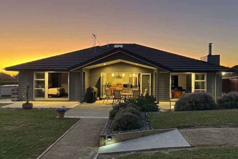 Photo of property in 138 Greer Court, Bunnythorpe, Palmerston North, 4481