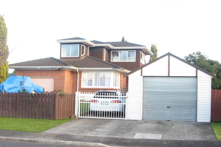 Photo of property in 2 Lomas Place, Manurewa, Auckland, 2102