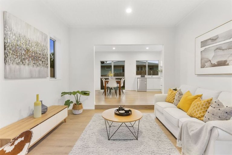 Photo of property in 19a Wylie Avenue, Sunnynook, Auckland, 0620