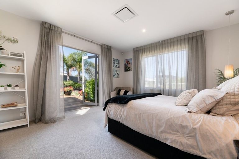 Photo of property in 42 Cassinia Close, Papamoa Beach, Papamoa, 3118