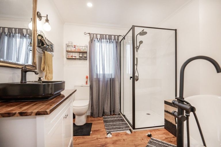 Photo of property in 923 Railway Road, Raureka, Hastings, 4120