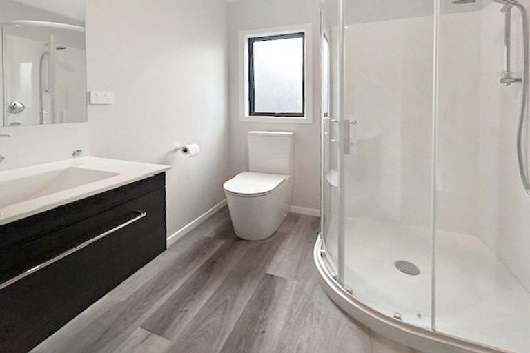 Photo of property in 75b Hedges Street, Sanson, 4817