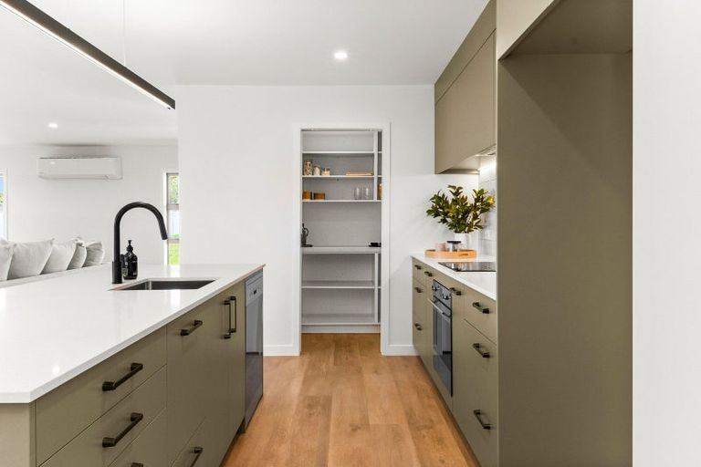 Photo of property in 23 George Yee Place, Taradale, Napier, 4112