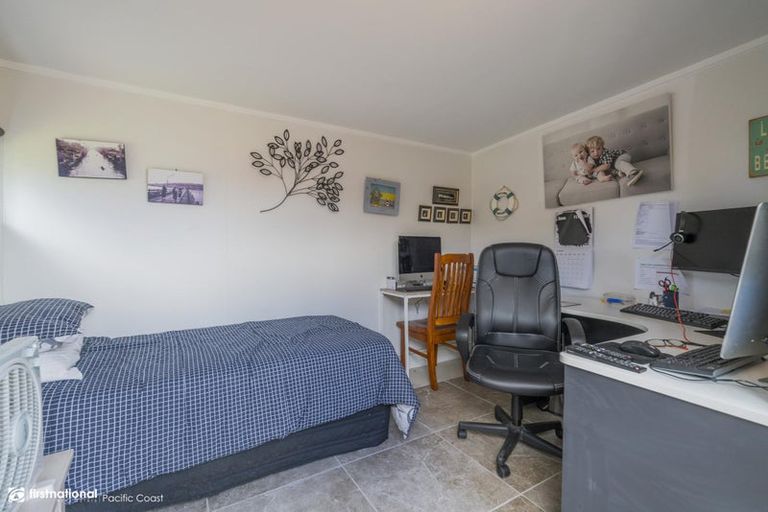 Photo of property in 22 Captain Wood Avenue, Whitianga, 3510