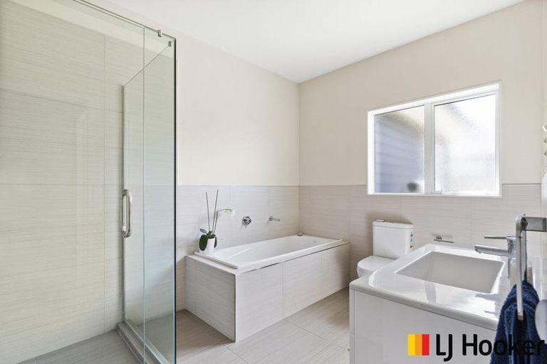 Photo of property in 3 Drumkeen Place, Rosehill, Papakura, 2113