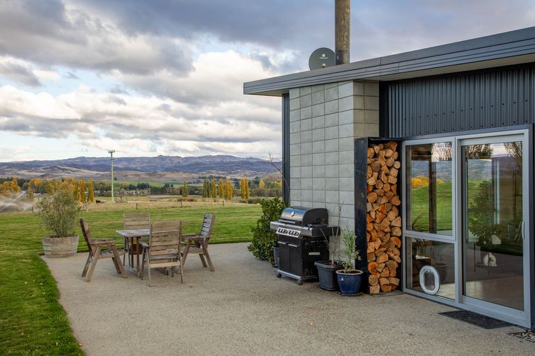 Photo of property in 28 Gartley Lane, Springvale, Alexandra, 9393