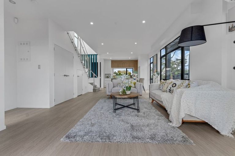 Photo of property in 14c York Road, Papatoetoe, Auckland, 2104