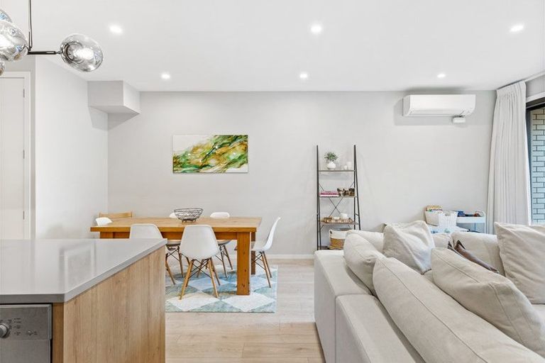 Photo of property in 48 Glidepath Road, Hobsonville, Auckland, 0616