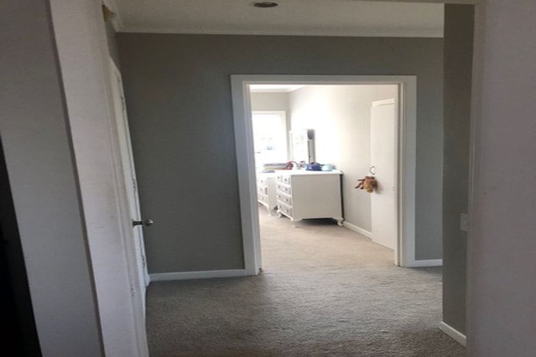 Photo of property in 1/130 Onewa Road, Northcote, Auckland, 0627