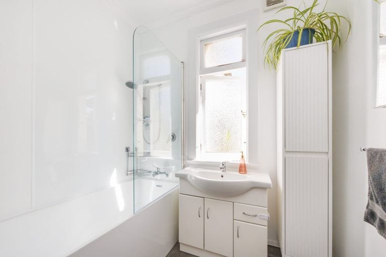Photo of property in 3 Saint Johns Avenue, Palmerston North, 4414